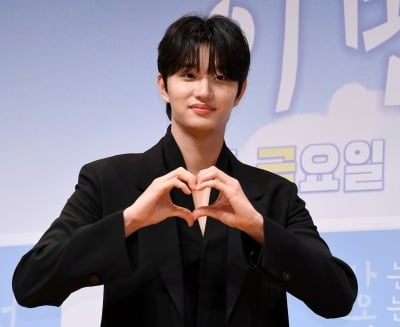 '10살 연상' 김고은과 ♥핑크빛…김재원, 데뷔 5년 차에 겹경사 터졌다 ('가오정')