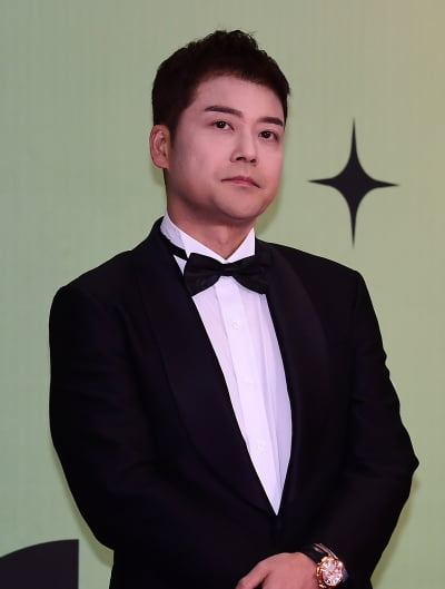 전현무, 떨떠름해할 때는 언제고…"그럼 해야지" 곧장 태세 전환 ('톡파원')