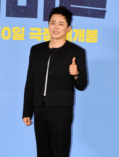 조정석, 우리 영화 '좀비딸' 엄지척[TEN포토+]