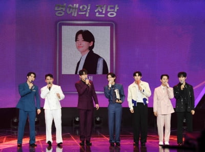 김용빈, 더 트롯쇼 7번째 명예의 전당 입성[TEN포토]