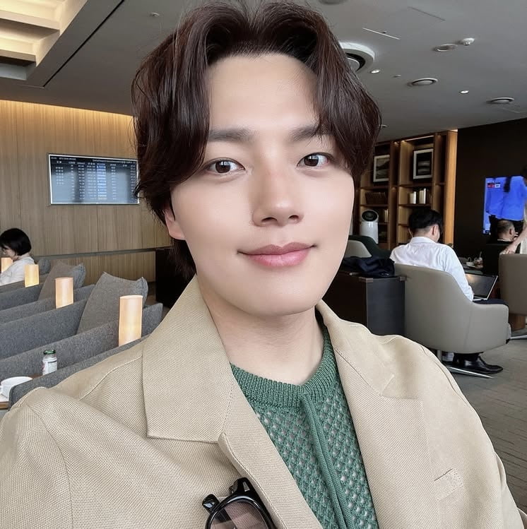 여진구, 19금 AV 계정 팔로우에 해명…“직원 실수”[TEN이슈]