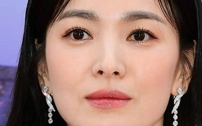 '톱스타' 송혜교 인성 드러났다…"거만할 줄 알았는데, 아무나 가는 자리 아냐" ('4인용식탁')
