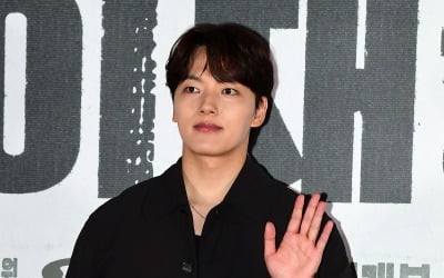 [공식] 여진구, 데뷔 21년 차에 겹경사 터졌다…"더욱 가깝고 깊이 있게 소통할 것"