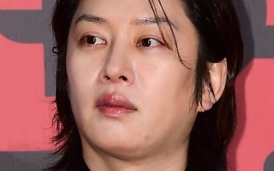 '42세' 김희철, 인성 폭로 당했다…"진짜 싸가지 없어, 밥상도 걷어 차" ('힛트쏭')