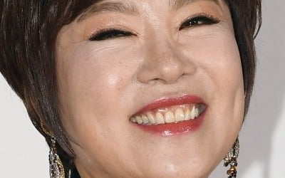 '66세 돌싱' 김연자, 보이스피싱 당했다…"내 이름 사칭해 고가 결제 유도" ('라스')