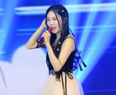 김의영, 요즘 잘 나가네…장마철 같이 비 피하고 싶은 여자 트로트 가수 1위 [TEN차트]
