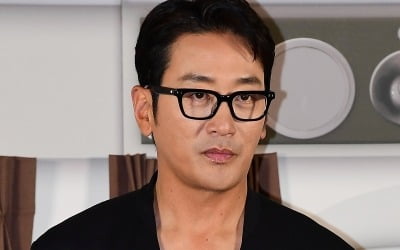 하정우, 팬 향해 "최음제" 막말…"선 넘었다" VS "장난"
