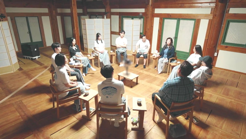 [종합] "외모 혐오스러워"…오은영 말에 눈물 쏟았다, "펑펑 울일 맞아" ('스테이')
