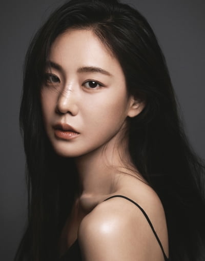 [공식] 한지은, 베드신 후유증→500억 참패 딛고 기쁜 소식 전했다…강력계 형사 변신 ('에브리띵')