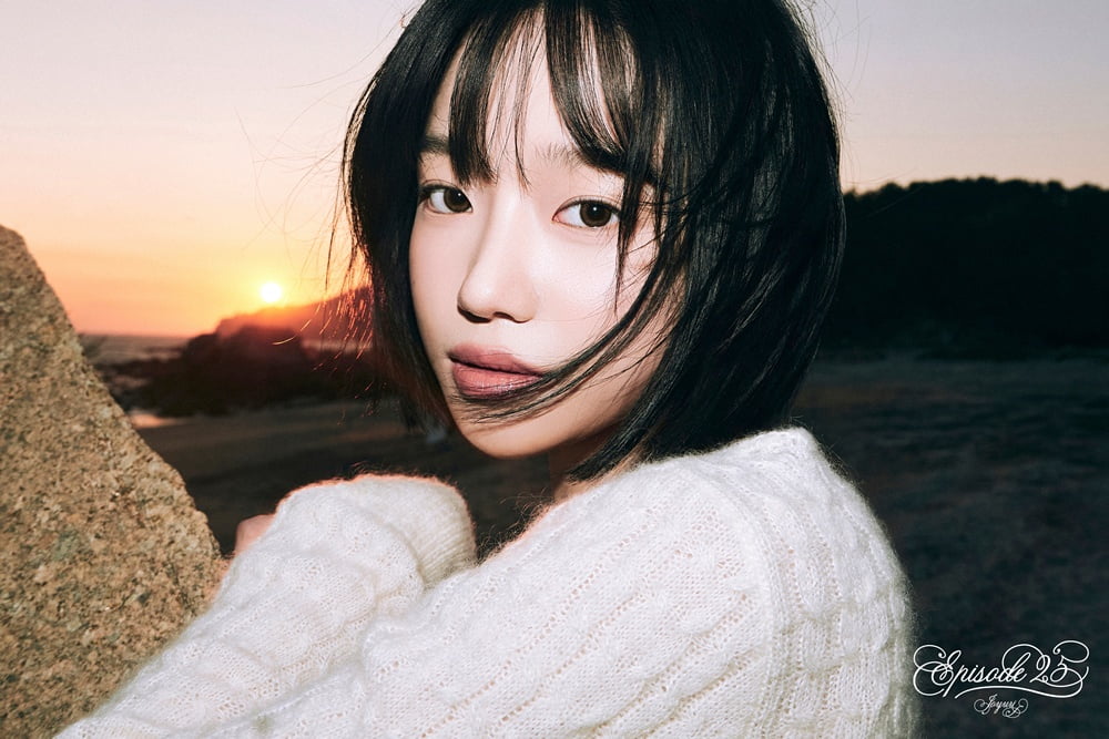 조유리/ 사진 제공 = 웨이크원