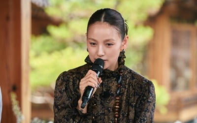 '승려룩 논란' 이효리, 결국 눈물 쏟았다…"늘 조마조마해, 두려울 때 많아" ('유퀴즈')