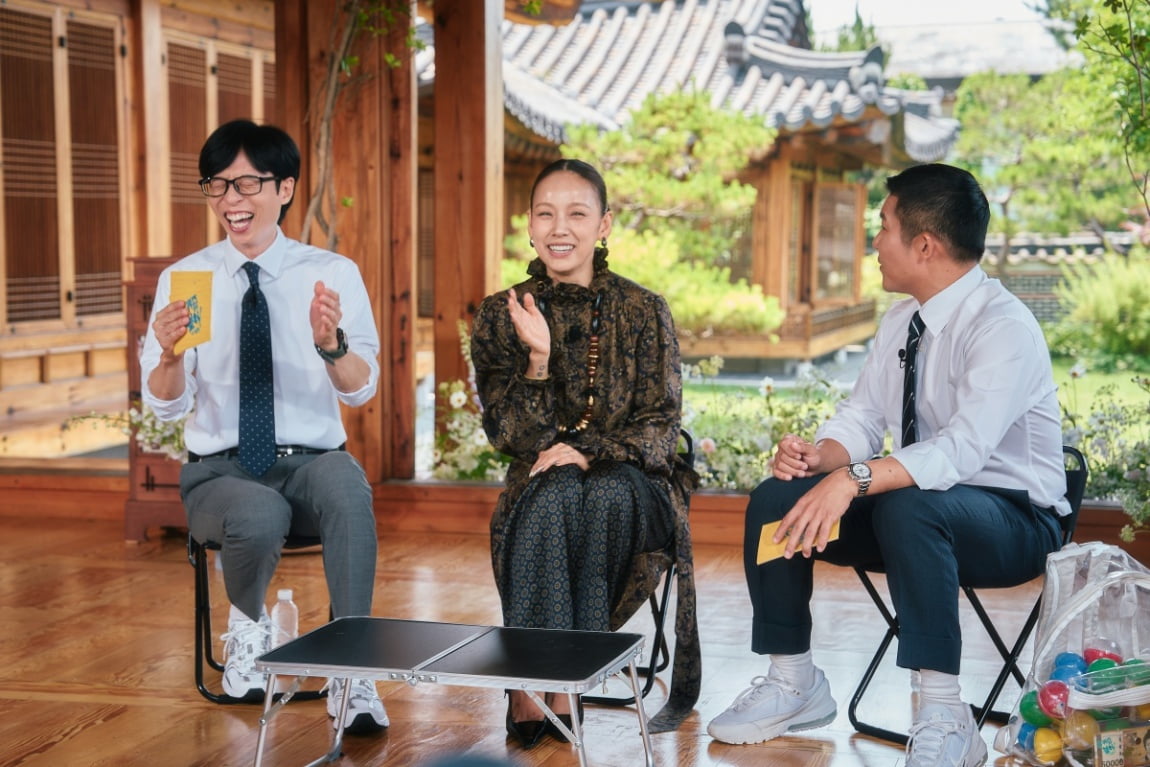 '승려룩 논란' 이효리, 결국 눈물 쏟았다…"늘 조마조마해, 두려울 때 많아" ('유퀴즈')
