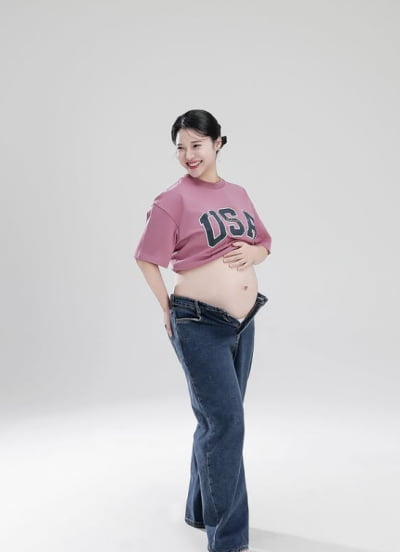 '돌싱글즈2' 유소민, 출산 앞둔 엄마의 모습…완벽한 D라인 뽐낸 만삭 화보