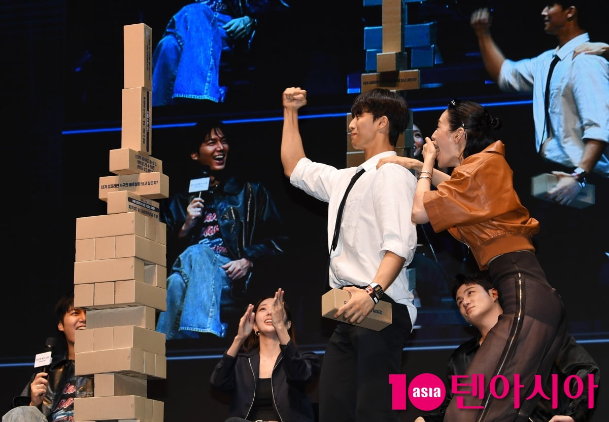 나나, 젠가 흑기사...나의 구세주[TEN포토+]