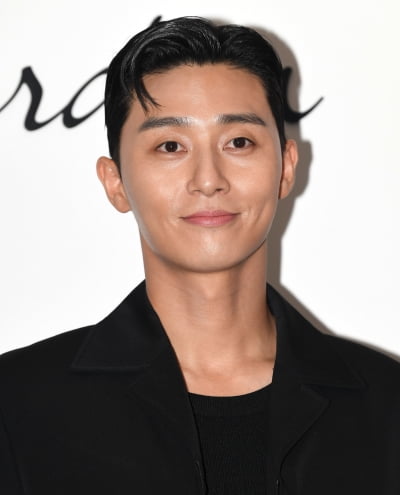 박서준, 사진 1장에 '6000만원' 초상권 소송…"지나친 대응" VS "당연한 권리" 갑론을박 [TEN스타필드]