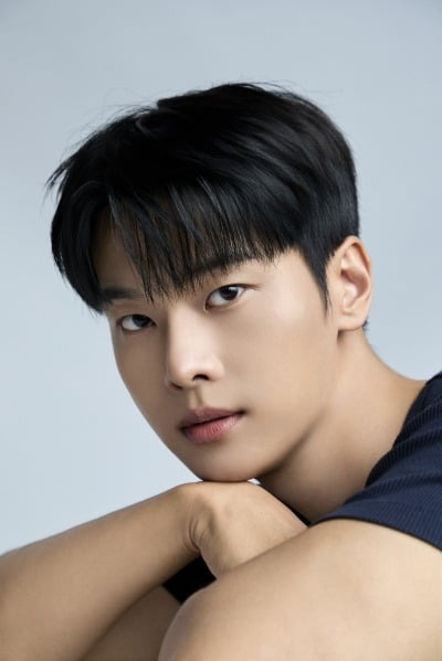 빅스 차학연, '케데헌' 인기에 화답했다…"멤버들과 대화하고 응원 나누는 중" ('노무진')[인터뷰①]