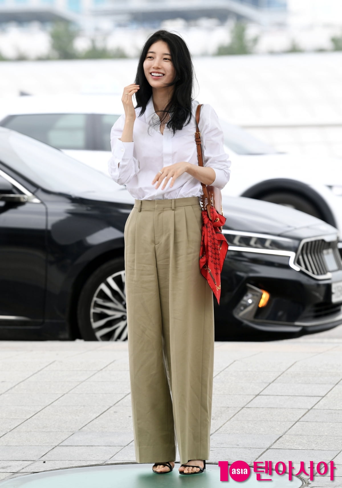 수지, 오늘도 비주얼 '열일'중...요정이 여기있네[TEN포토+]