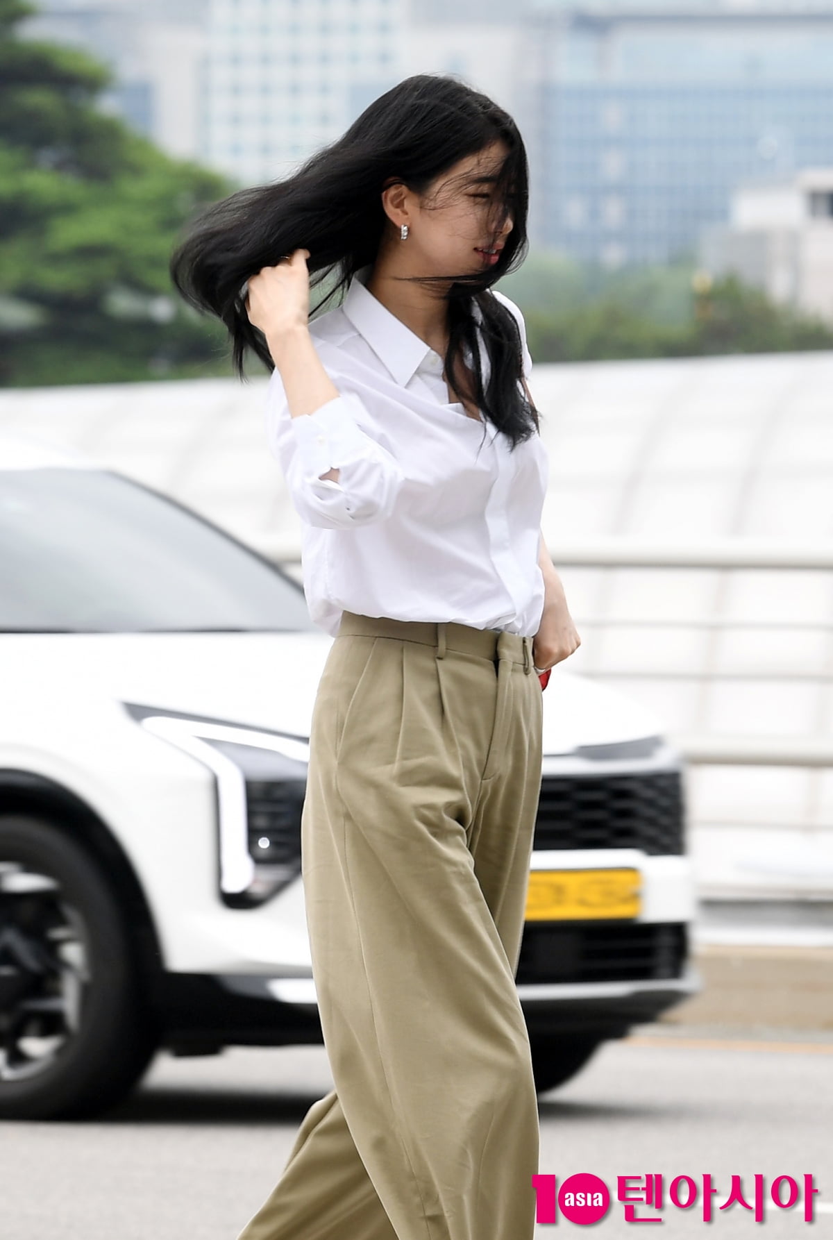 수지, 청순미 뿌리는 공항패션...오늘도 이쁨[TEN포토+]