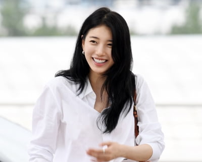 수지, 청순미 뿌리는 공항패션...오늘도 이쁨[TEN포토+]