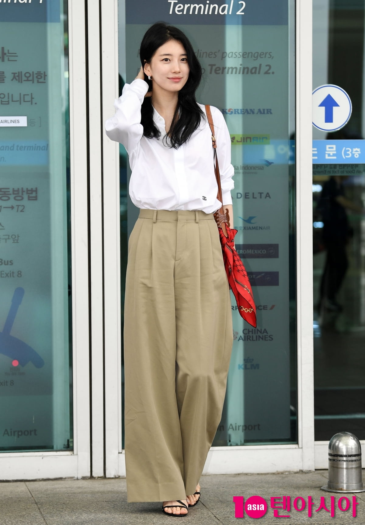 수지, 작은얼굴에 꽉 찬 예쁨...CG 비주얼[TEN포토+]
