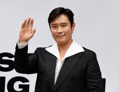 이병헌, 연기 인생 30여년 만에 특별전…"30년 후에 또 하고파"[BIFAN]