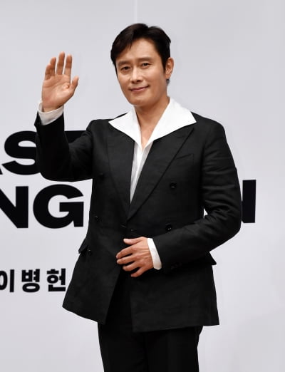 [종합] 이병헌, '오겜' 망할 줄 알았는데 '대박'…"현재 영화계는 혁명적 과도기"