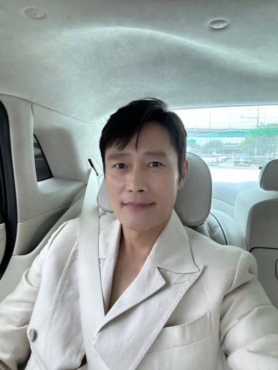 '이민정♥' 이병헌, '오징어게임3' 혹평에도 밝은 미소…"연기력은 세계 최고"