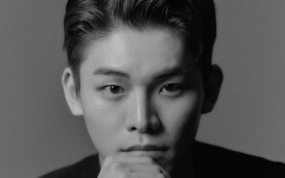 "20대 신인 중 몸 제일 좋아"…'황정음 소속사' 신예 남배우, 이종석 복귀작 캐스팅 ('서초동')