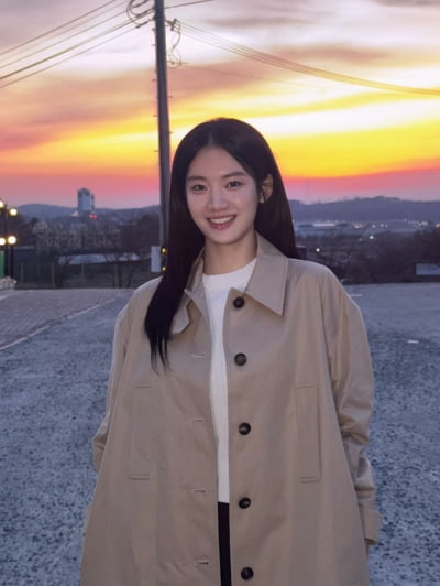 박주현, 송민호와 ♥열애설 8개월 차에…"첫 만남 선명해, 서로를 신뢰하는 출발점" ('메스를든')