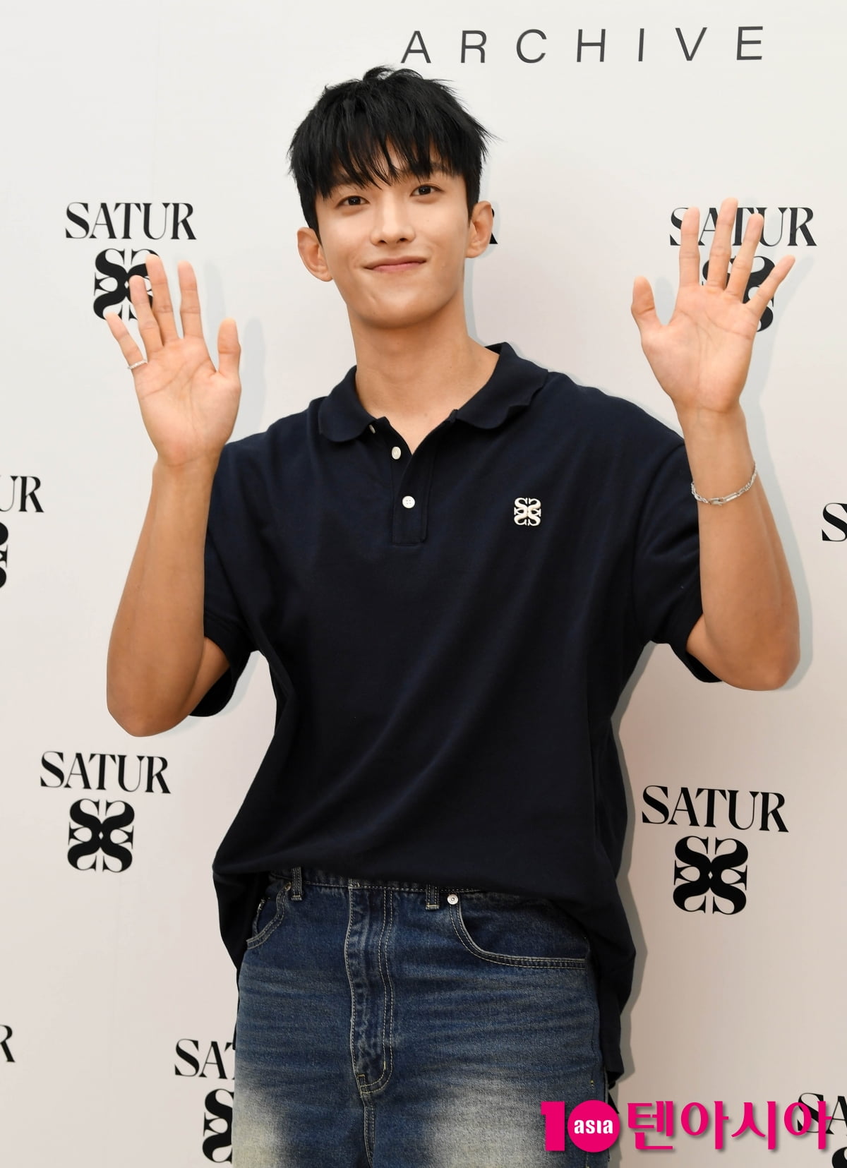 세븐틴 도겸, 꿀 떨어지는 눈빛...빈틈없는 외모[TEN포토+]