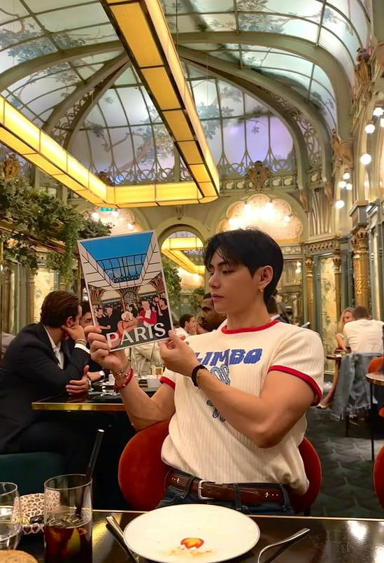 사진=뷔 SNS