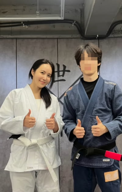 박지윤, JDB엔터와 중도 계약 해지 그 후…다부진 훈남과 함께 운동
