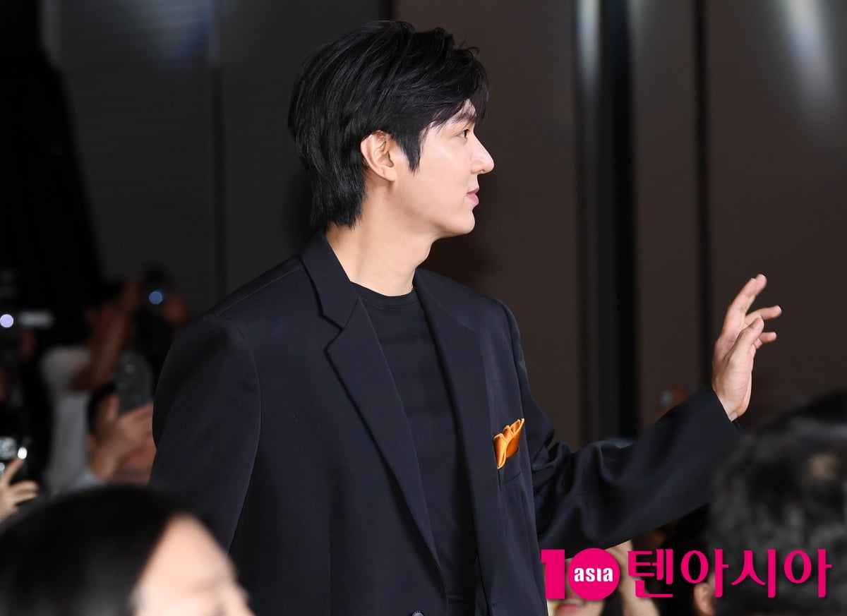 이민호, 오늘도 멋짐...여심 사로잡는 미소[TEN포토+]
