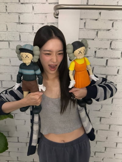 '연대 출신' 박규영, 아찔한 복근 노출에 치명적인 표정으로 '시선 강탈'