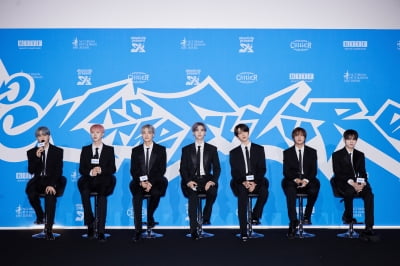 "데뷔 9주년, 열정은 9일 차"…'서사 맛집' NCT 드림, 이 갈고 컴백 [종합]