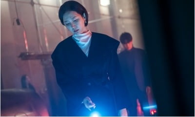 염정아, 불법 매매 입양 조직 연루됐다…우아한 이미지 뒤편 잔혹한 이중성 민낯 ('아이쇼핑')