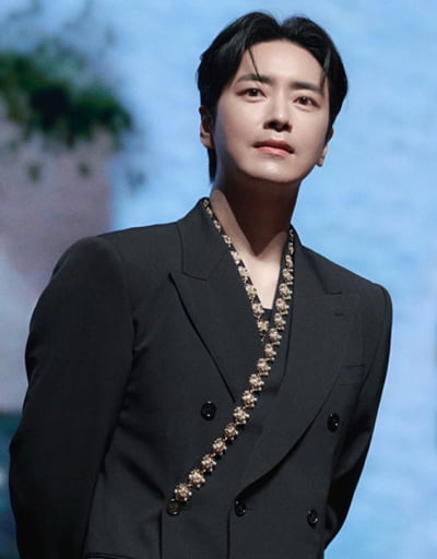 이준혁, 한지민과 ♥핑크빛 이어 또 기쁜 소식…첫 亞 투어 성료 [공식]