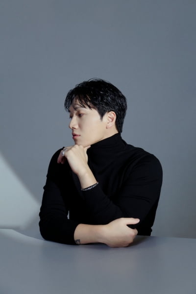 '38세' 김필, 5년 만에 재회 후 깜짝 소식…"묵묵히 내 곁을 지켜주는 분께 사랑 전해"