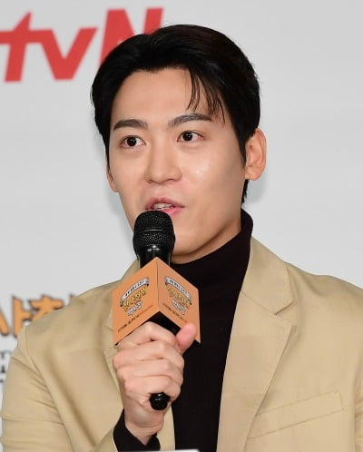 '♥비연예인' 존박, 딸 품에 안은 지 2년 만에 반가운 소식…"오상욱 편견 없어서 좋아" ('핸썸즈')