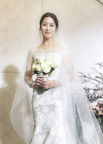'곽정욱♥' 박세영, 여배우 삶 없어졌다…손목 아대+지친 뒷모습