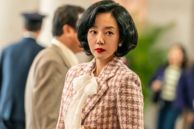임수정, H그룹 회장 새 부인이었다…치밀한 계산력과 묵직한 아우라 ('파인 촌뜨기들')