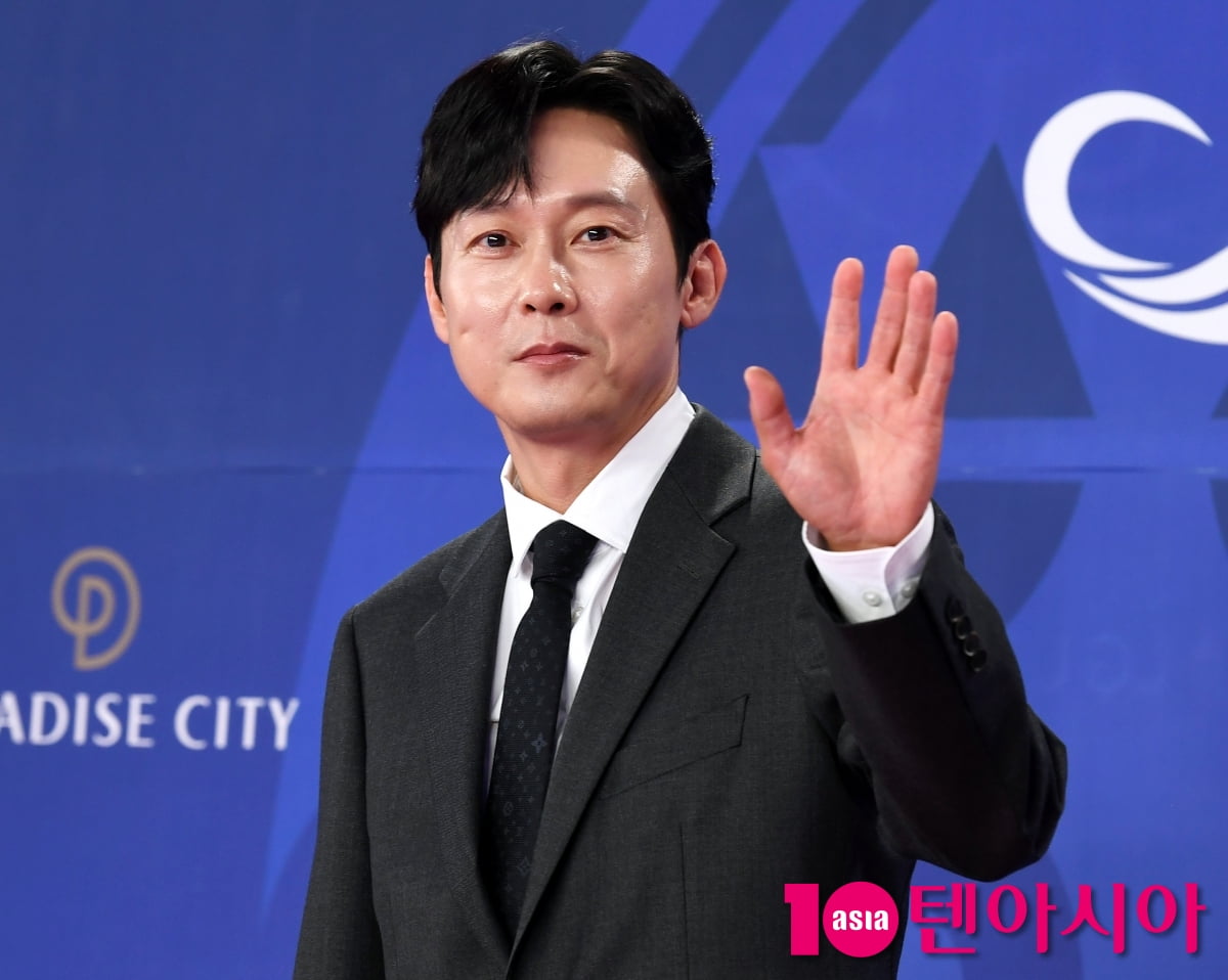 박병은, 부드러운 인사[TEN포토+]