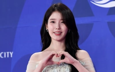 '백상 무관' 아이유, 청룡에서 아쉬움 달랬다…여우주연상 수상에 "모든 애순이에게 감사" ('청룡시리즈어워즈')