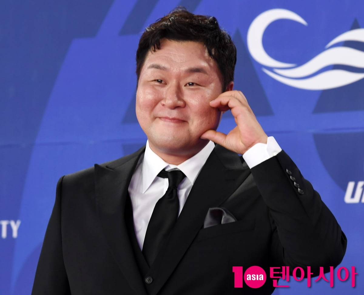 윤경호, 포즈 장인 유림핑[TEN포토+]