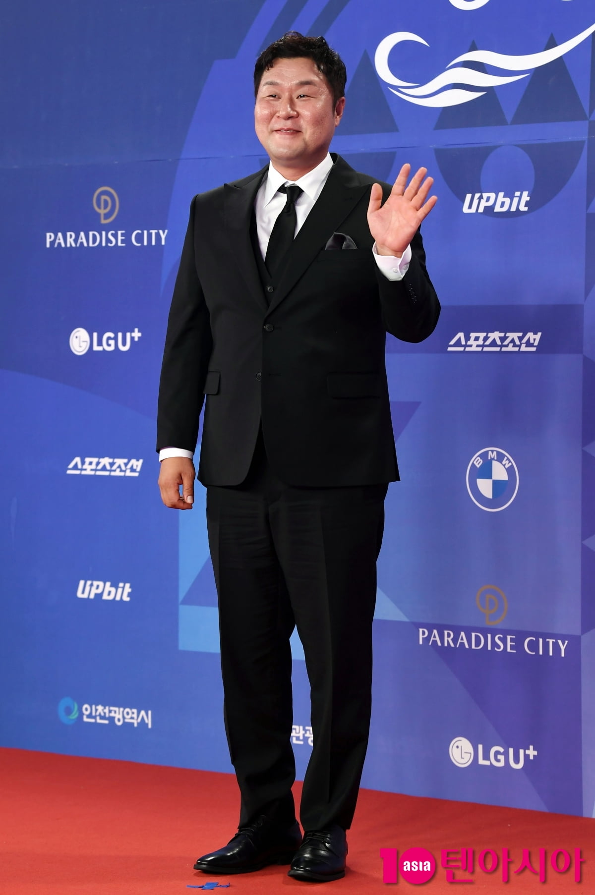 윤경호, 포즈 장인 유림핑[TEN포토+]