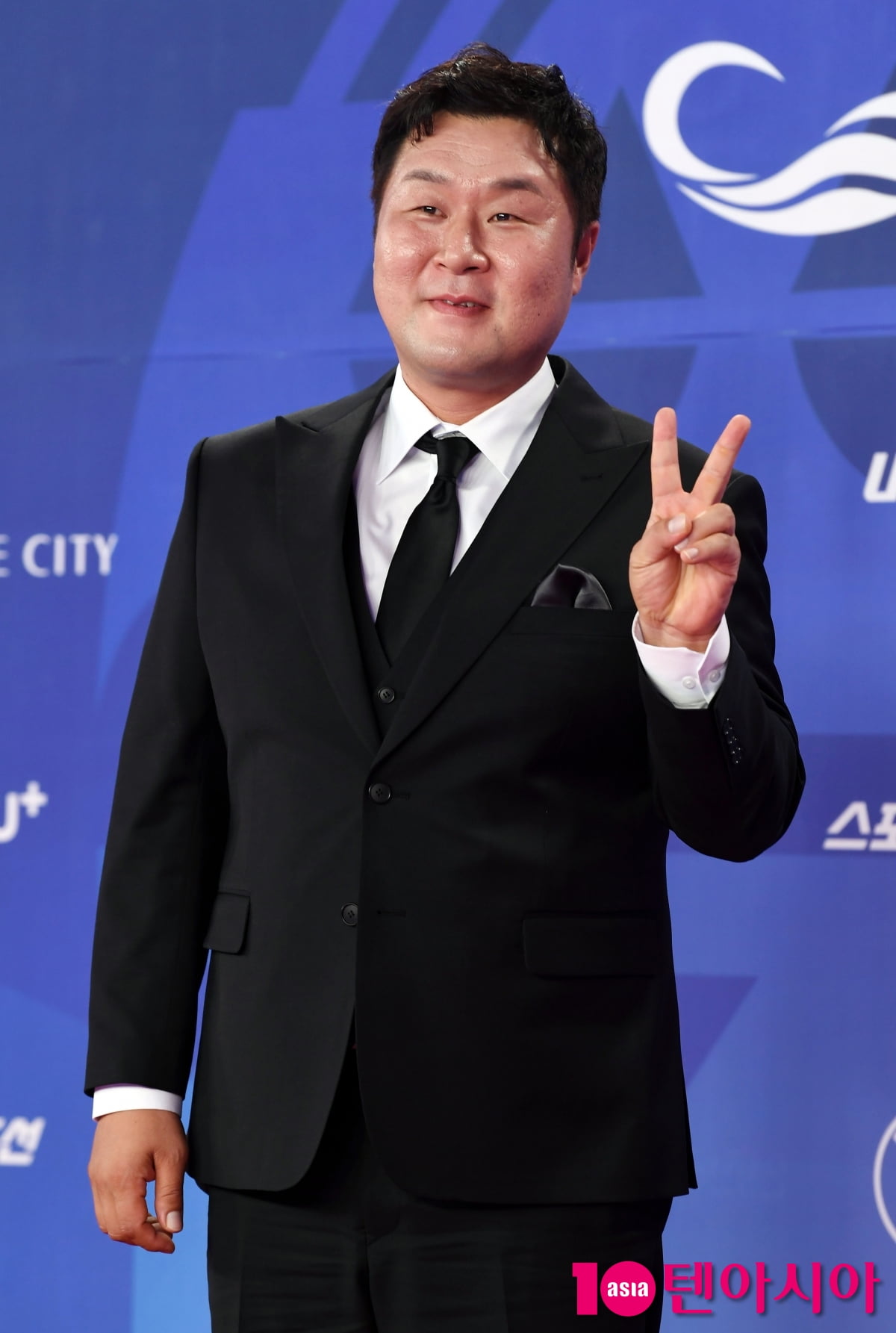 윤경호, 포즈 장인 유림핑[TEN포토+]