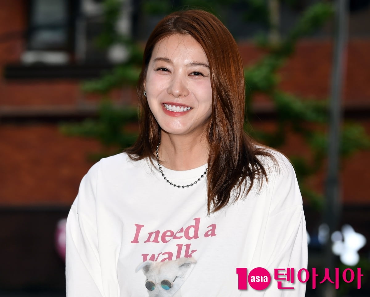 '독수리 5형제 종방연' 유인영, 지옥분의 아름다운 미소[TEN포토+]