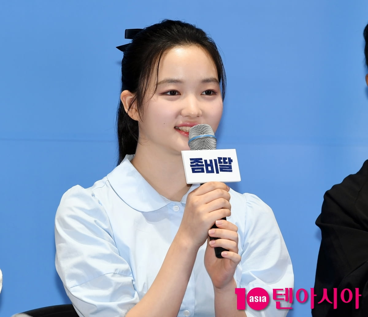 최유리, "선배들과 촬영해서 인상깊고 뜻깊은 시간이었다"[TEN포토]