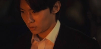 [종합] 덱스, 연기력 논란 못 피했다…어색한 걸음걸이에 액션만 강렬 '1.7%' ('아이쇼핑')