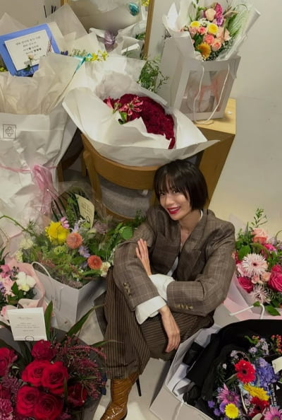 나나, 공개적 ♥ 고백한 수지에 드디어 화답 받았다…사이즈도 제일 커